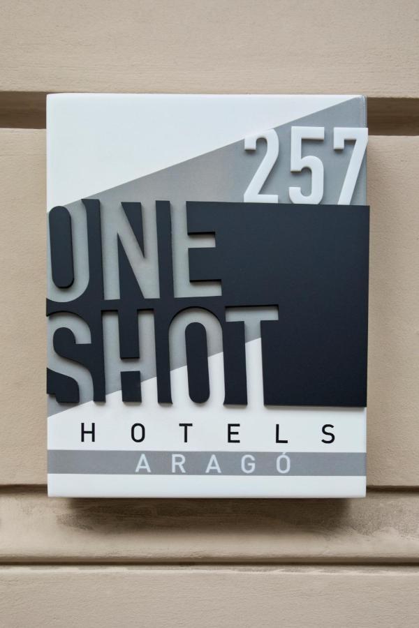 Отель One Shot Arago Барселона Экстерьер фото