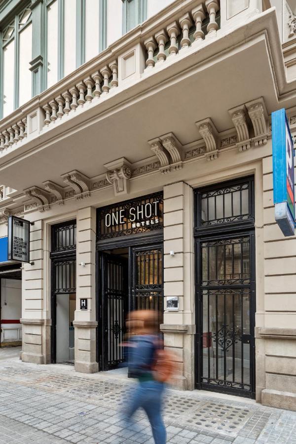 Отель One Shot Arago Барселона Экстерьер фото